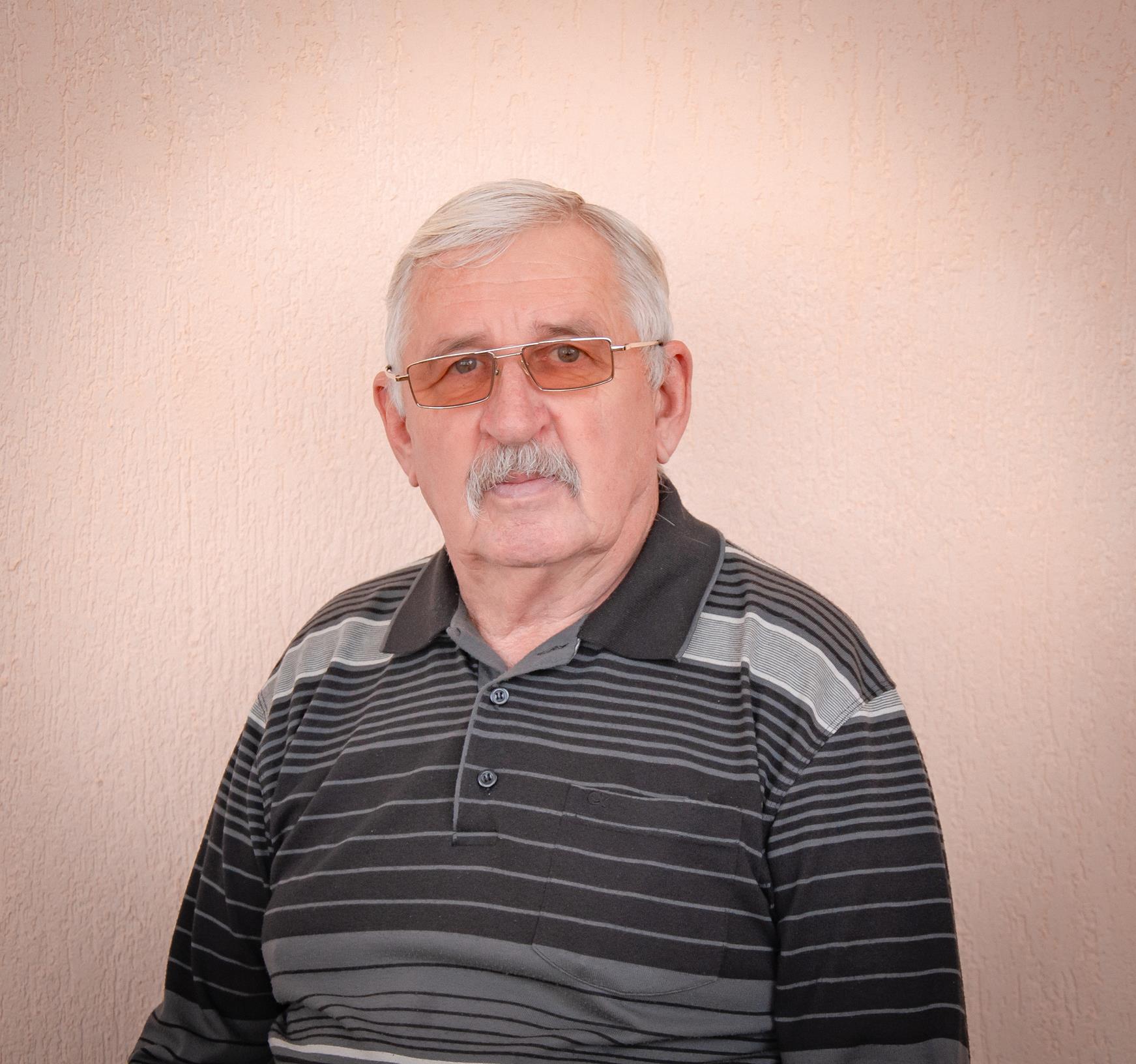 Карпачев Владимир Иванович.