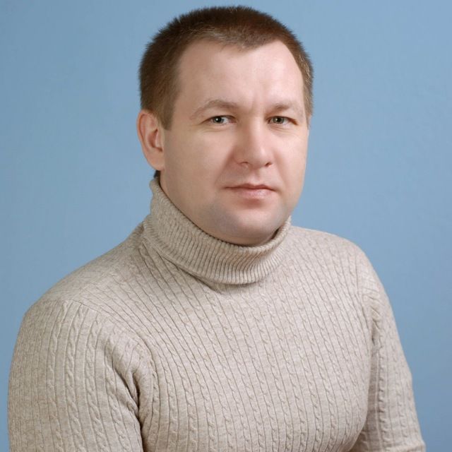 Ивахненко Александр Викторович.